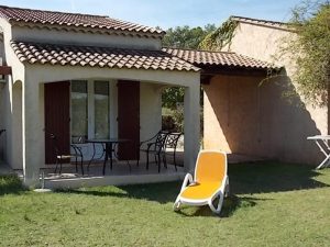 Terrasse coté Jardin Calme
