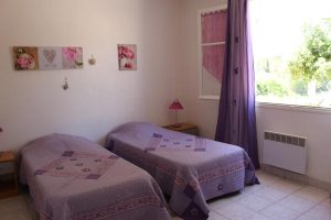 Chambre rose 2 lits 90 x 190