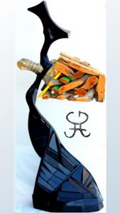 pierre ,bois peint et à patine noire